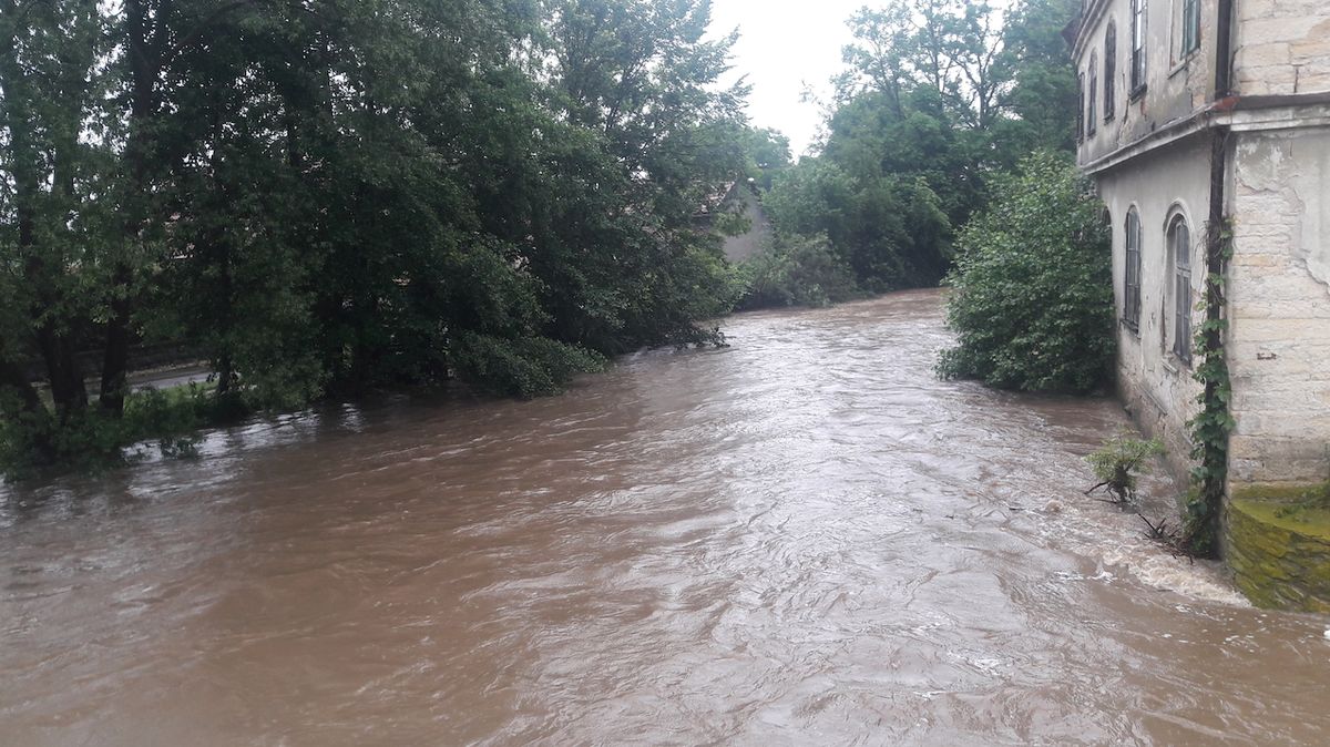 Extrémní riziko záplav hrozí ve Veselí nad Moravou, na Chrudimsku pominulo